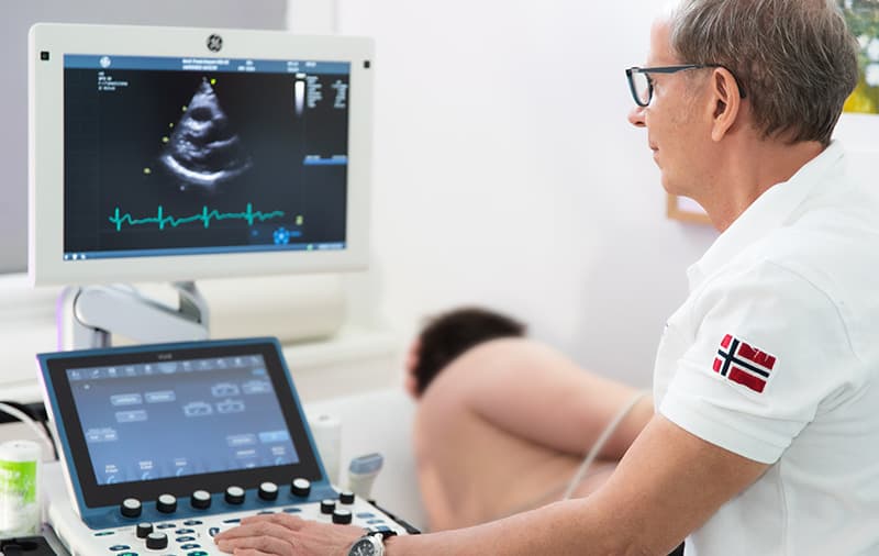 Kardiogram und EKG-Behandlung in der Klinik
